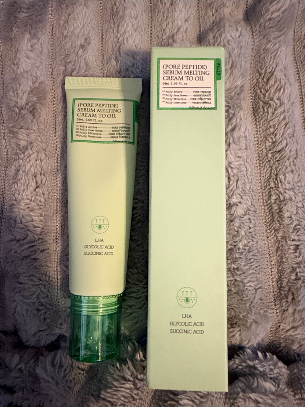Pore Peptide Sebum Melting Cream-to-Oil Cleanser — Green